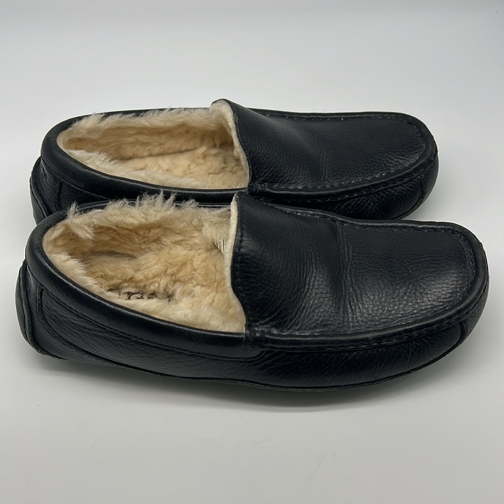 UGG - Ascot Grain Black Leather Shearling Sheepskin Lightweight Slippers Size 7 - Picture 2 of 16